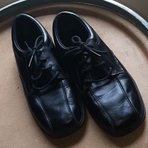 Sperry boys dress shoes
